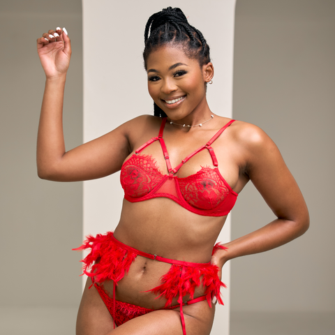 Ntombi | Feather Lace Underwire Garter Lingerie Set